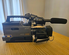 Sony DSR-250 DVCAM 3CCD MiniDV/DVCAM Pro Camcorder 12x 48x XLR (90 Hr Op Time) picture