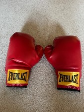Everlast 14oz Laceless Boxing Gloves - Red - Excellent Condition picture