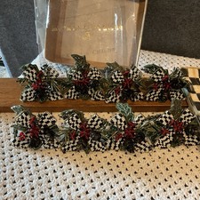 MacKenzie-Childs Set Of 8 Courtly Check Holly Holiday Napkin Rings & Napkins picture