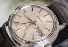 Vintage c1975 17 jewels Bulova automatic watch in excellent working condition picture