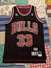 Vintage Adidas Chicago bulls pinstripe Scottie pipen basketball jersey picture