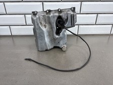 1998-2002 Yamaha YZF-R6 Oil Pan Assembly OEM picture