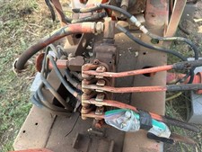 DITCH WITCH J20 TRENCHER OEM 153-572 4-SPOOL DOUBLE ACTING HYDRAULIC VALVE BLOCK picture