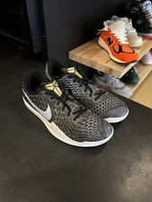 Nike Mamba Instinct Black Size 12, PREOWNED picture