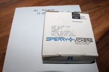 NOS Vickers hydraulic pump bearing retainer PN 225829 3120-00-457-4169 picture