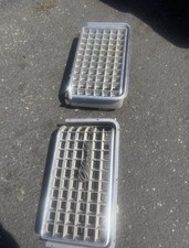 1971-72 OLDSMOBILE Cutlass supreme Grille Inserts picture