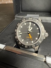 Sinn 105 ST SA UTC black dial watch picture