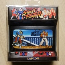 Street Fighter Chun Li vs Ryu Pins ThinkGeek Ex. capcom badge new arcade box picture