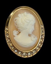 Vintage CROWN TRIFARI Cameo Pin Brooch SIGNED  picture