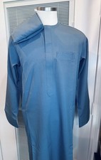 2piece set of African/Nigerian inspired Kaftan. A unique blue color in Size M/L picture