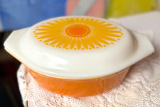Vtg 1960’s Pyrex Daisy Sunflower 1.5 Qt Oval Casserole Dish #043 Near Mint w/Lid picture