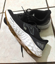New Balance Fresh Foam Men’s Low Top Lace Up Mesh Sneakers Black/White picture