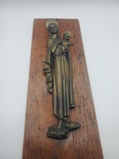 VINTAGE  MADONNA AND CHILD JESUS WALL HANGING PLAQUE - PLASTIC/PVC/RUBBER picture