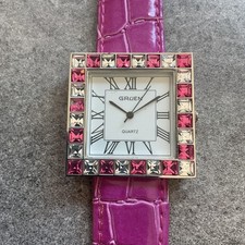 Beautiful Gruen Women’s Watch 38mm Silver Tone Case Crystal Accent Bezel B-I picture