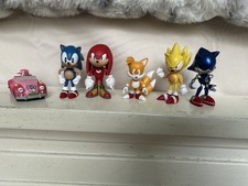 Jazwares Sonic The Hedgehog 2.5 Inch Figures & Sega All Stars Racing Amy Rose picture