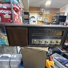 Vintage Magnavox solid state AM/FM Table Top Stereo picture