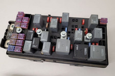 2009-2012 Chevy Malibu Engine Fuse Box Assembly OEM picture