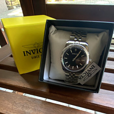 Invicta Men’s Stainless Steel Quartz Watch Black Dial Fluted Bezel Box picture