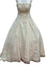 Stephen Yearick Ivory Princess Wedding Dress With Crystal Beads Size 4 picture