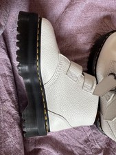 Dr. Martens Devon Heart White Leather Platform Boots 26439100 NWOB Women's Size picture