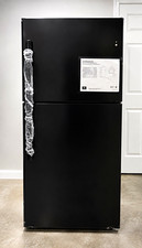 GE GTS18GTNRBB Top-Freezer 2-Door Black Frost-Free Reversible Door Fridge picture