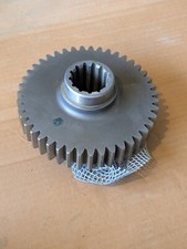 John Deere Spur Gear YZ280313 / 4028846 picture