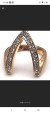 V-shaped Vintage Ring picture