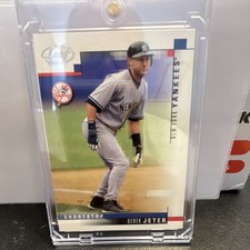 2003 Leaf - Derek Jeter #69 Green Retro Leaf Logo /25 picture