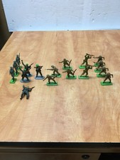 Lot of 16 Britains Ltd Deetail WW2 WWII Infantry Soldiers  Metal Base ENGLAND picture