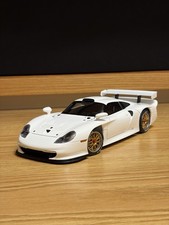 AUTOart Porsche 911 GT1 Plain Body White 1/18 picture