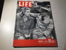 LIFE MAGAZINE.  February 1, 1943.  DATE IN CASABLANCA. Vintage. picture