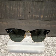 Ray-Ban Clubmaster RB3016 W0365 51-21 Black/Gold Green Tinted Glass picture