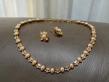 Monet Runway Necklace & Earrings Set - Vintage - Faux Pearl  & Crystal Collar picture