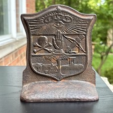 1 Antique Odd Fellows MASONIC FREEMASON CAST IRON FLT Eye Hand Skull Cross Bones picture