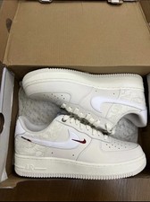 Size 9.5 - Nike Air Force 1 White picture