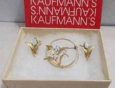 Vtg Krementz Fire Opal Gold Tone Brooch & Screwback Earrings Set Kaufmann's Box picture