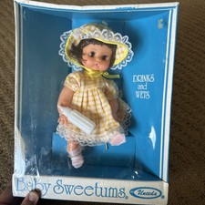 Vintage Uneeda Baby Sweetums Drinks & Wets Doll w/ Box Yellow Dress picture