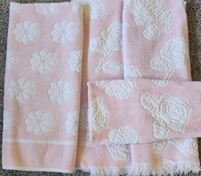 Vtg Martex Reversible 2 tone Pink White Roses Daisies Sculpted Towel of Elegance picture