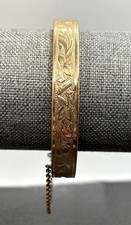 VTG B&B Victorian Engraved Ivy Leaves Hinged Bangle Bracelet Safety Chain 6.5” picture