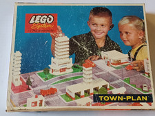 vintage 1961 LEGO System Samsonite TOWN PLAN 725 not complete picture