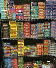 100 Unopened Vintage NFL Football Cards in factory Sealed Wax Packs picture