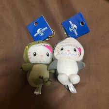 USJ Universal Studios Japan Hello Kitty Jurassic Park JAWS keychain picture