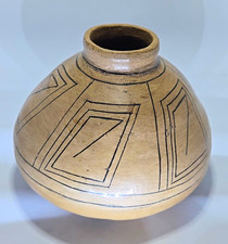 VINTAGE SOUTHWEST POTTERY OLLA – BLACK GEOMETRIC LINEAR DECORATION picture