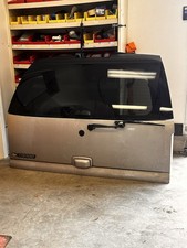 2001-2006 Chevy Tahoe OEM Decklid picture