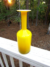 WEST ELM  MCM  / Gulvvase Holmegaard / Yellow Cased MEDIUM SIZE GLASS VASE / 13
