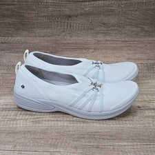 BZees Niche Women's Size 11M White Gray Slip-on Comfort Shoes NEW picture