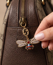 Gucci  Pendant   bees stamped picture