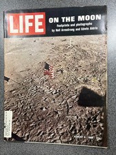 Vintage August 8, 1969 LIFE Magazine - 