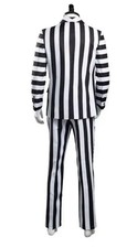 Couples Halloween costumes Beetlejuice And Lydia picture