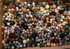 VINTAGE LOT 40 OLD MARBLES NM TO NM+ PLAYED From Pictures AKRO? PELTIER???? picture